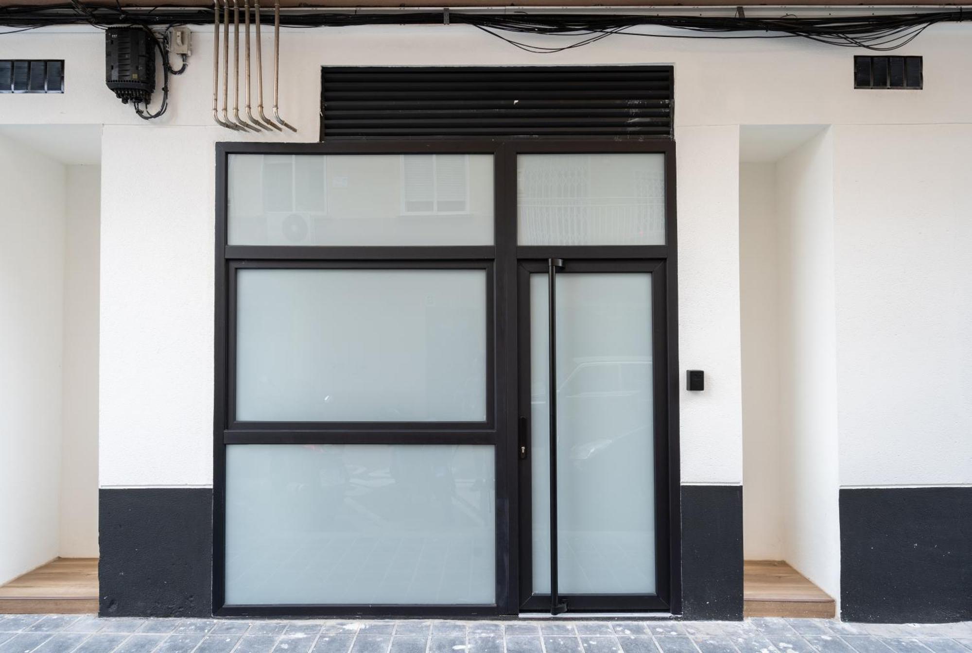 ולנסיה Marina Beach Apartments מראה חיצוני תמונה